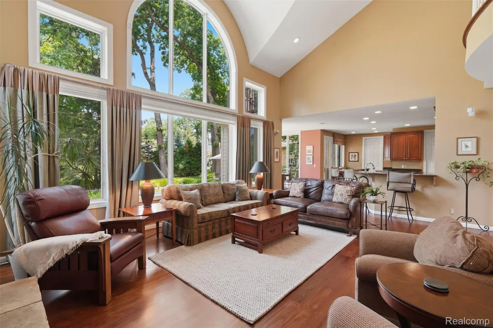 5110 Kitson Lane West Bloomfield Charter Township, MI 48324