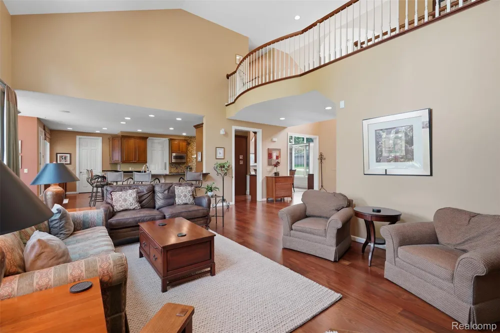 5110 Kitson Lane West Bloomfield Charter Township, MI 48324