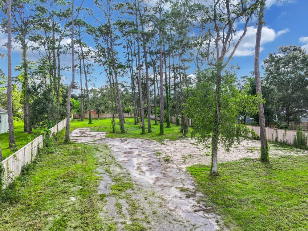 3219 Oak Drive Dickinson, TX 77539