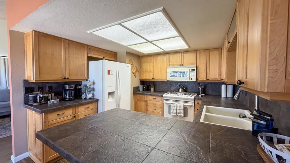 49272 Wayne Street Indio, CA 92201