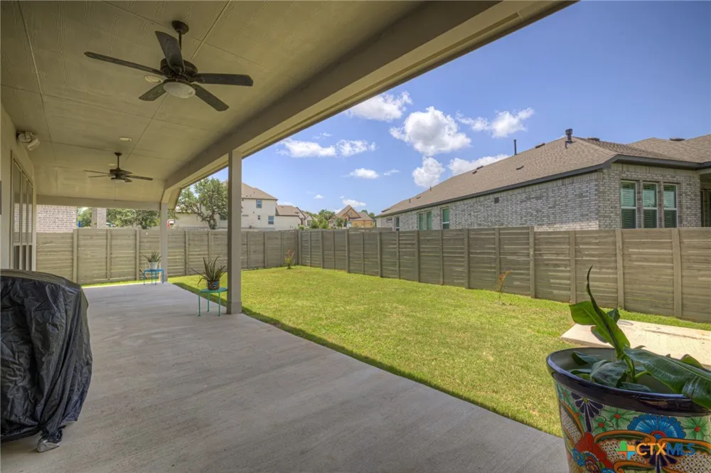 415 Bridle Trail New Braunfels, TX 78132