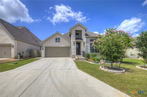 415 Bridle Trail