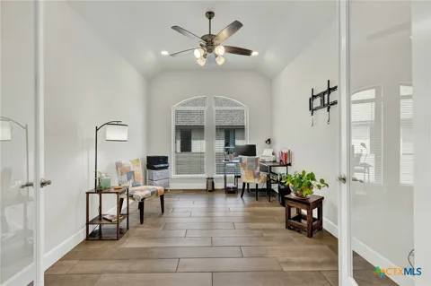 415 Bridle Trail