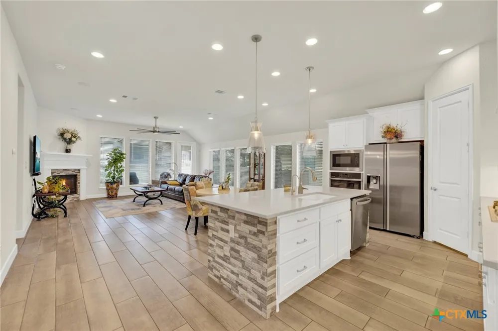 415 Bridle Trail New Braunfels, TX 78132