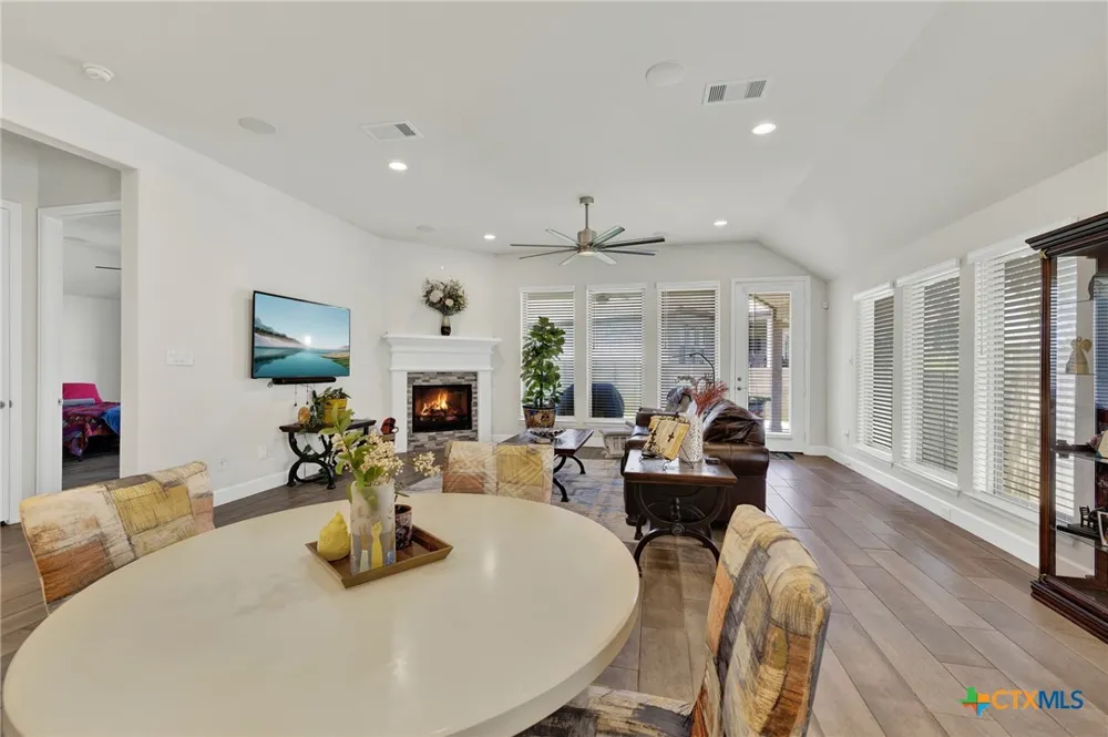 415 Bridle Trail New Braunfels, TX 78132