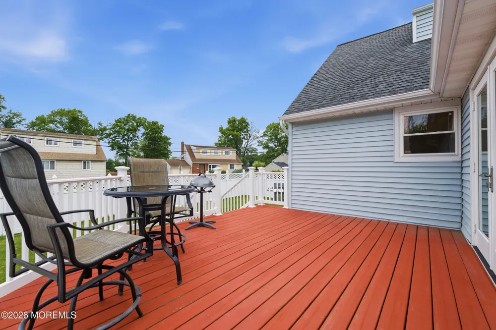 24 Deerwood Avenue Edison, NJ 08817