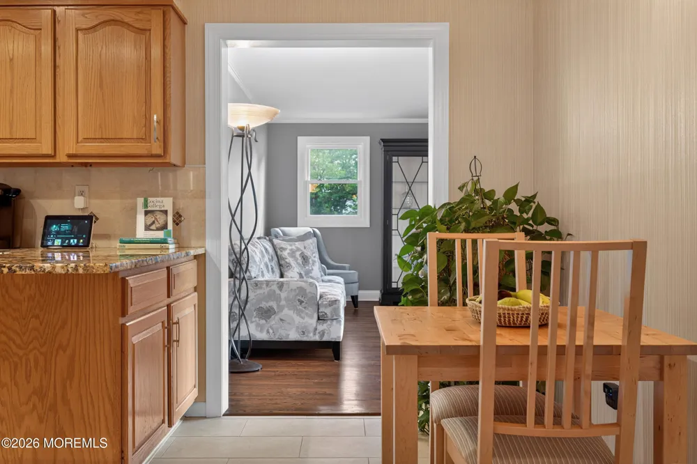 24 Deerwood Avenue Edison, NJ 08817