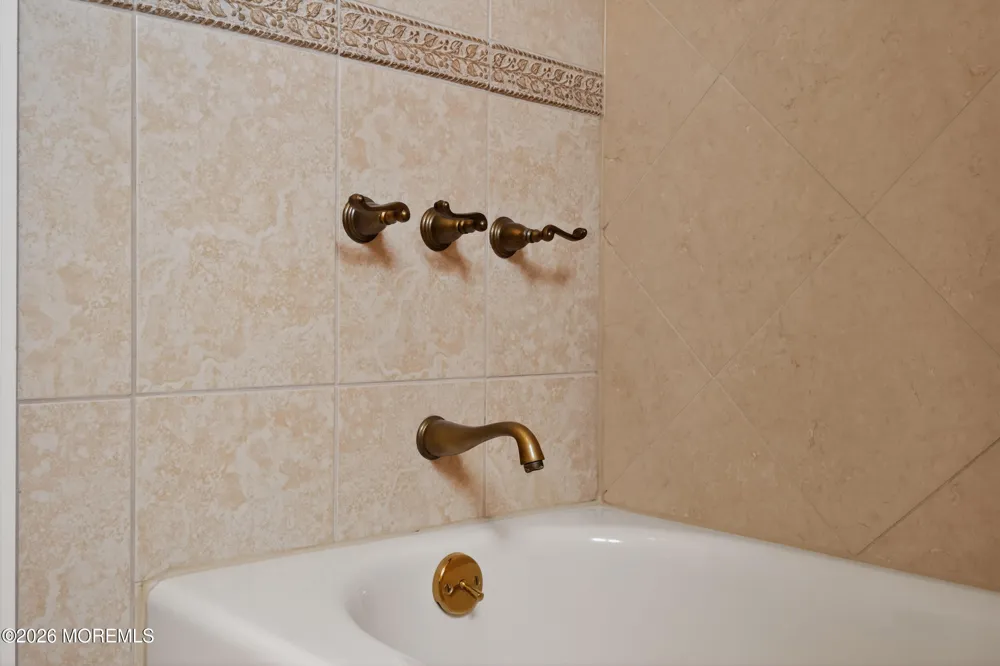 24 Deerwood Avenue Edison, NJ 08817