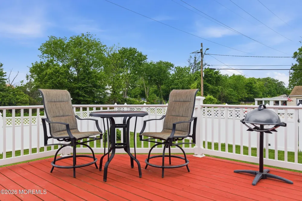 24 Deerwood Avenue Edison, NJ 08817