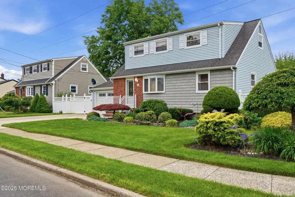 24 Deerwood Avenue Edison, NJ 08817
