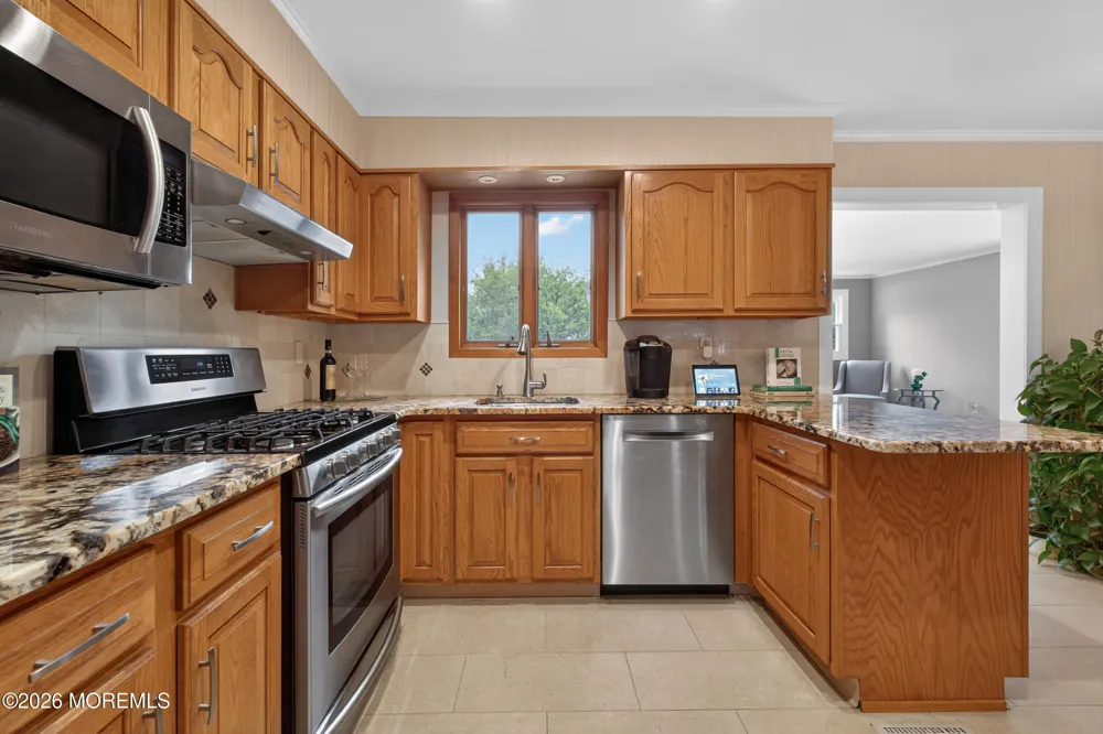 24 Deerwood Avenue Edison, NJ 08817