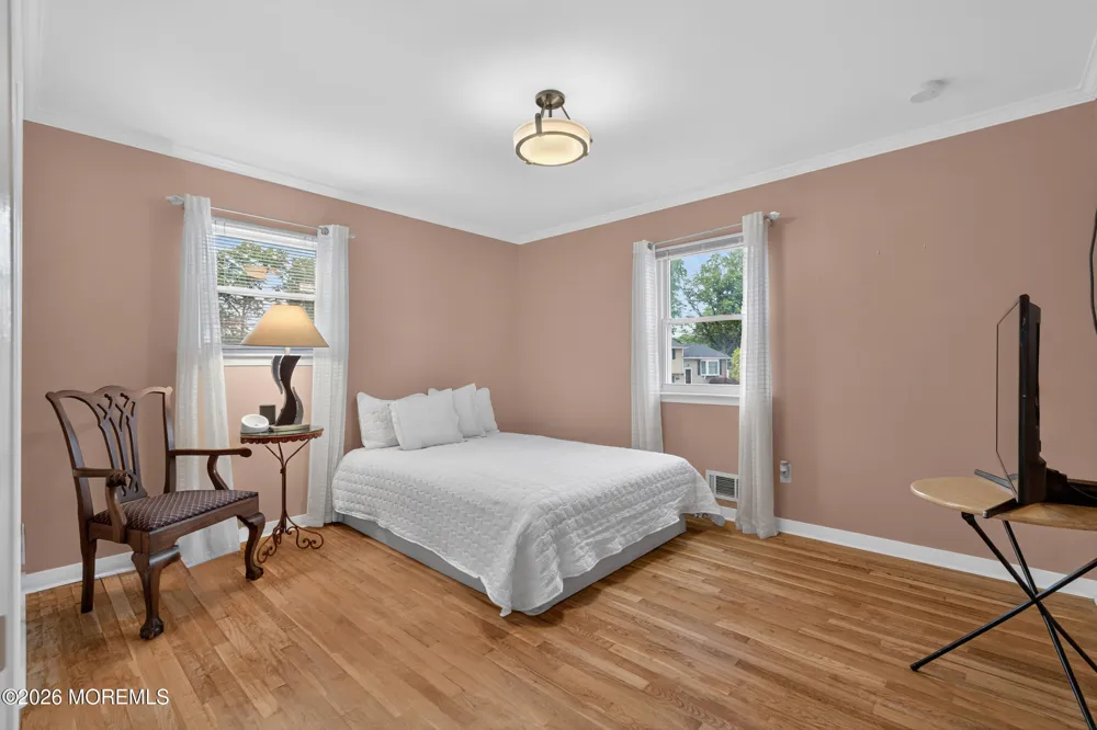 24 Deerwood Avenue Edison, NJ 08817