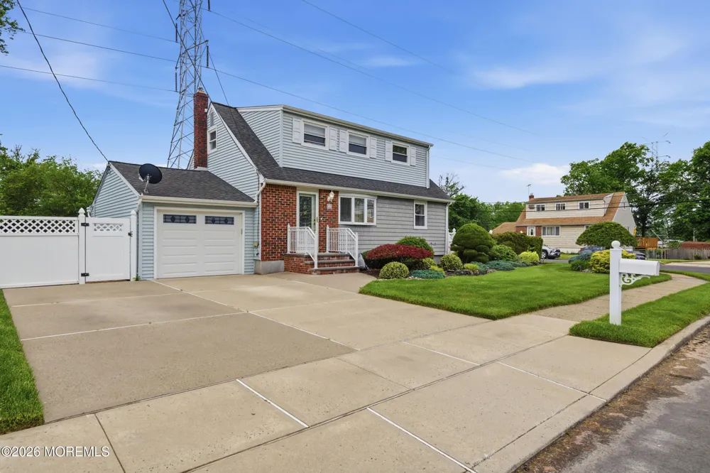 24 Deerwood Avenue Edison, NJ 08817