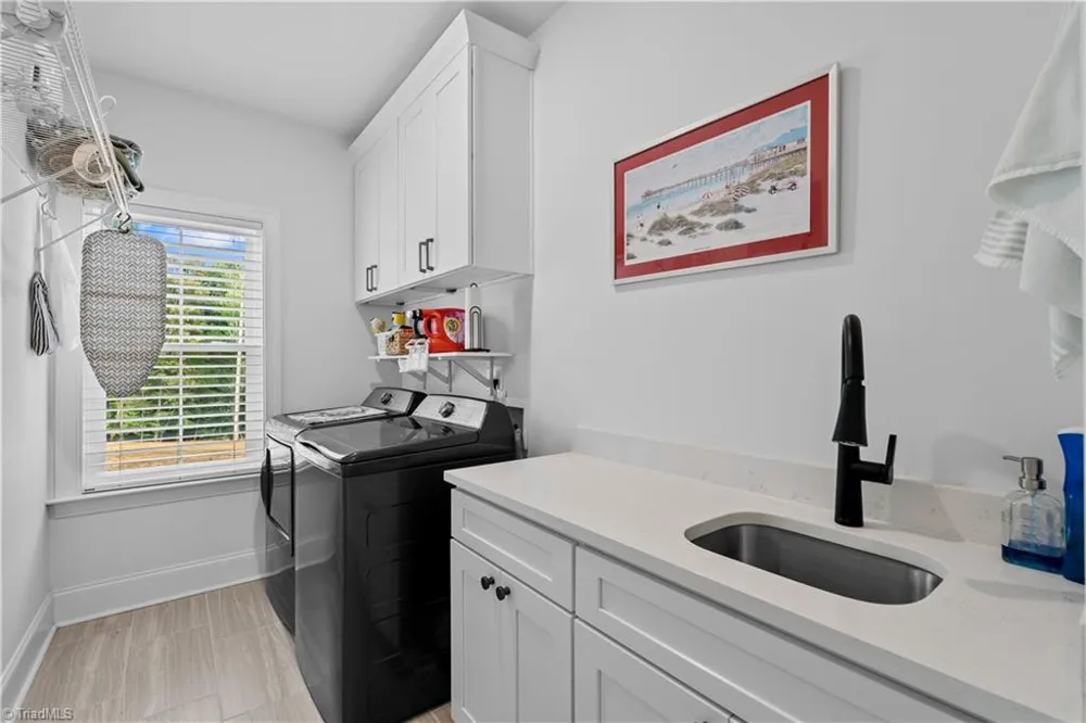 8198 Rob Roy Drive Summerfield, NC 27358