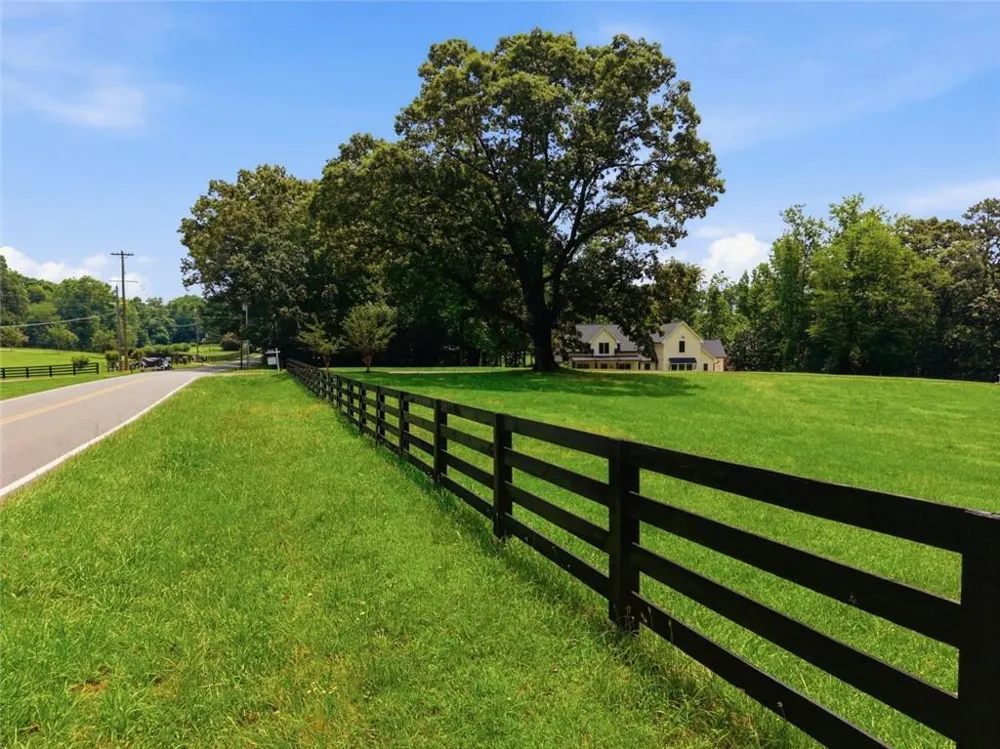 140 Sherwood Lane Canton, GA 30115