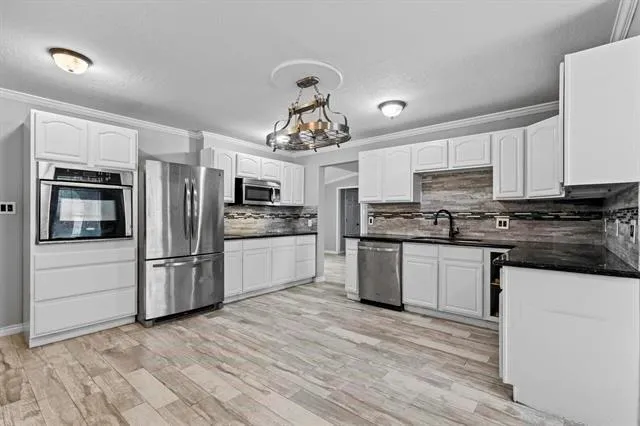 765 Sudduth Bridge City, TX 77611