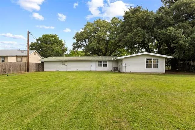 765 Sudduth Bridge City, TX 77611