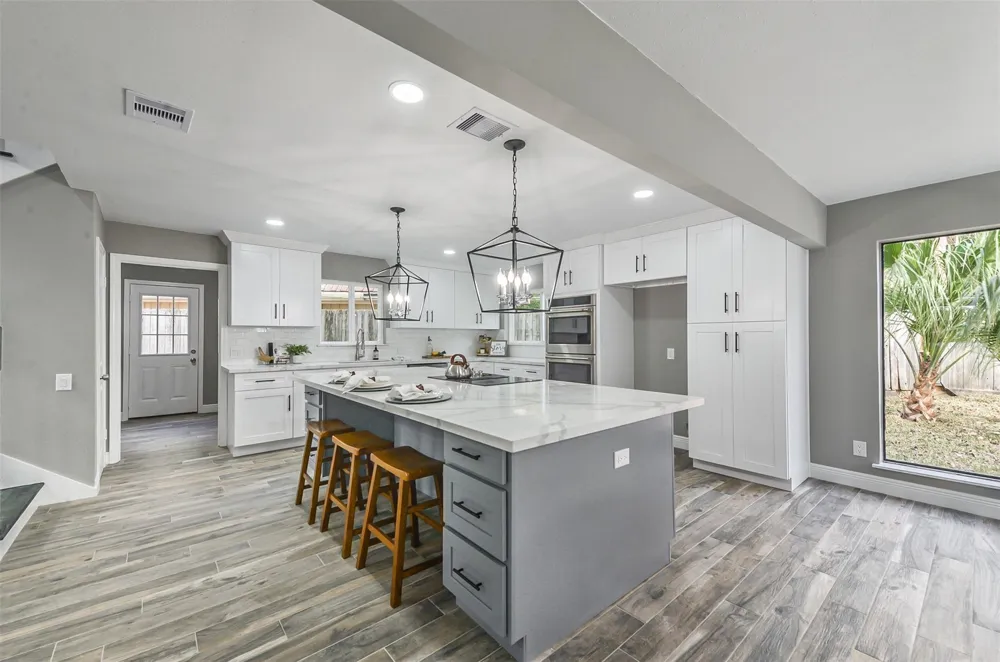 211 Big Hollow Lane Houston, TX 77042