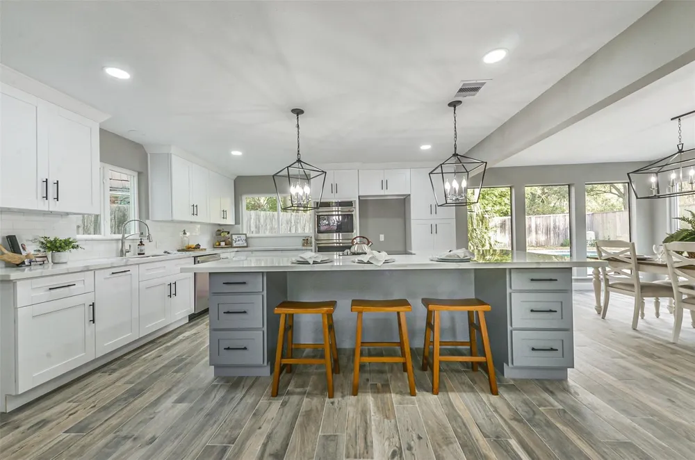 211 Big Hollow Lane Houston, TX 77042