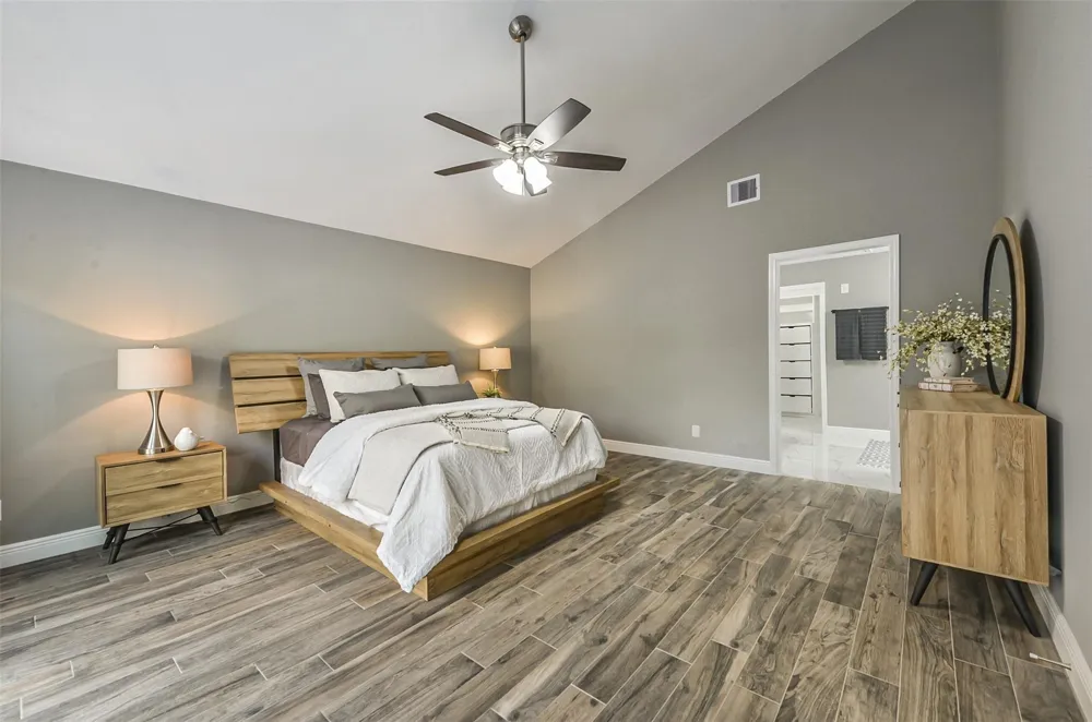 211 Big Hollow Lane Houston, TX 77042