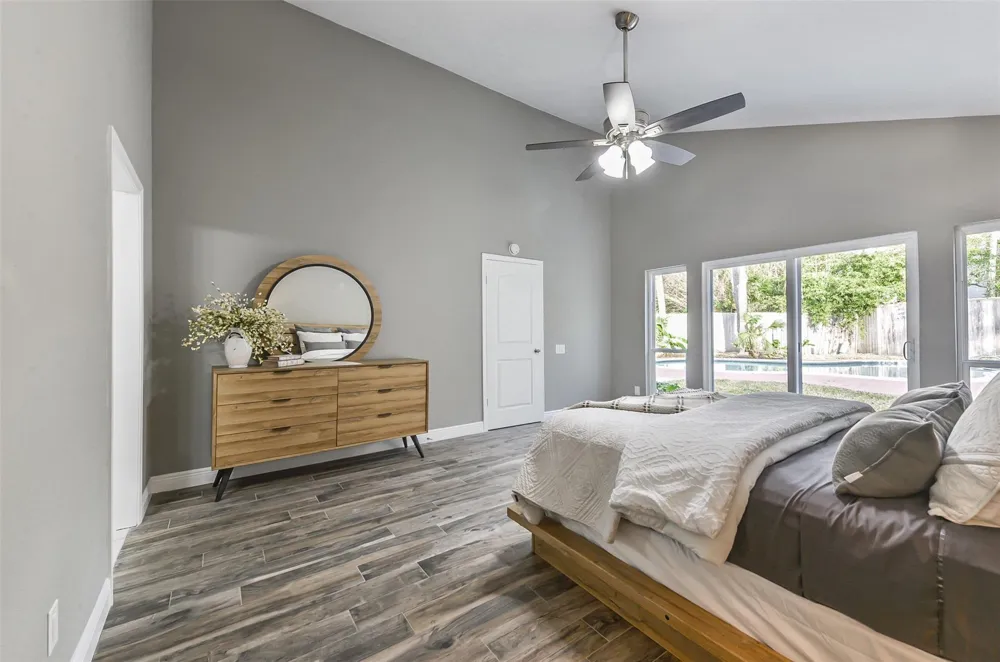 211 Big Hollow Lane Houston, TX 77042