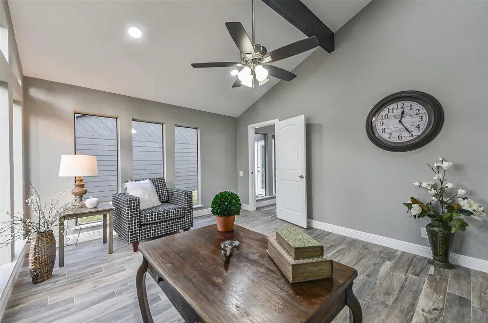 211 Big Hollow Lane Houston, TX 77042