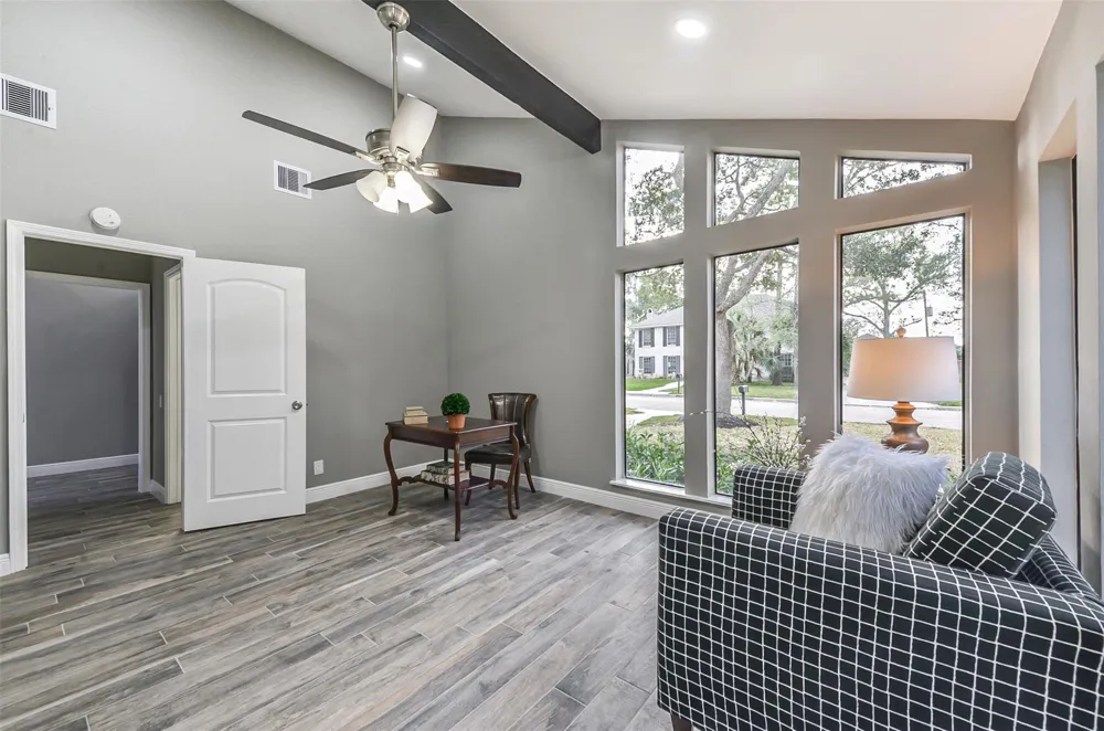 211 Big Hollow Lane Houston, TX 77042