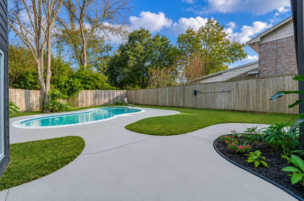 211 Big Hollow Lane Houston, TX 77042