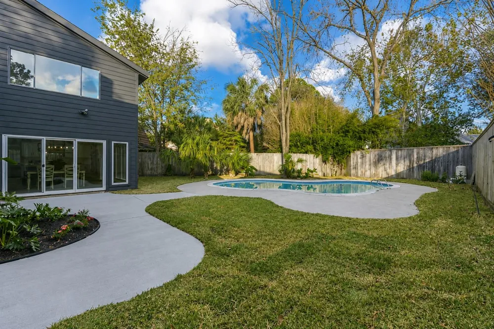 211 Big Hollow Lane Houston, TX 77042
