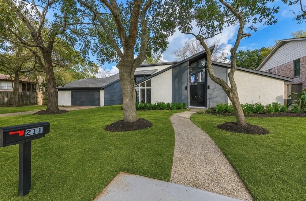 211 Big Hollow Lane Houston, TX 77042