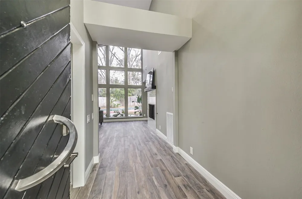 211 Big Hollow Lane Houston, TX 77042