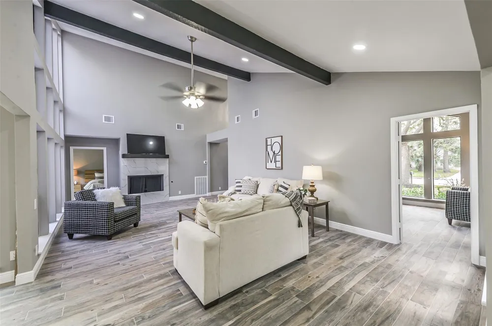211 Big Hollow Lane Houston, TX 77042