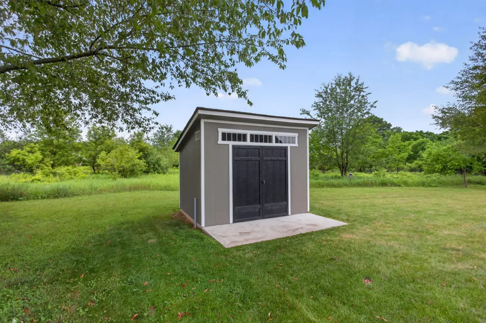 163 Nicole Drive Brooklyn, MI 49230