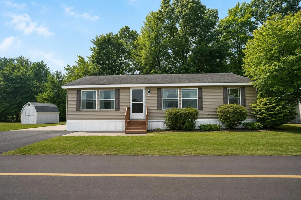 530 E Rainbow Road Brooks Township, MI 49337