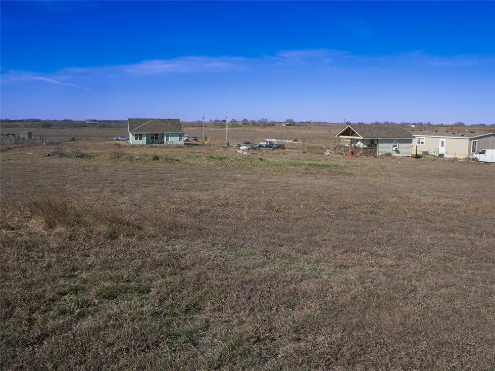 1351 County Road 419 Taylor, TX 76574