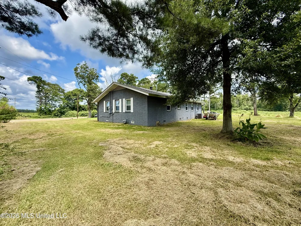 18592 Mississippi 35 Mize, MS 39116