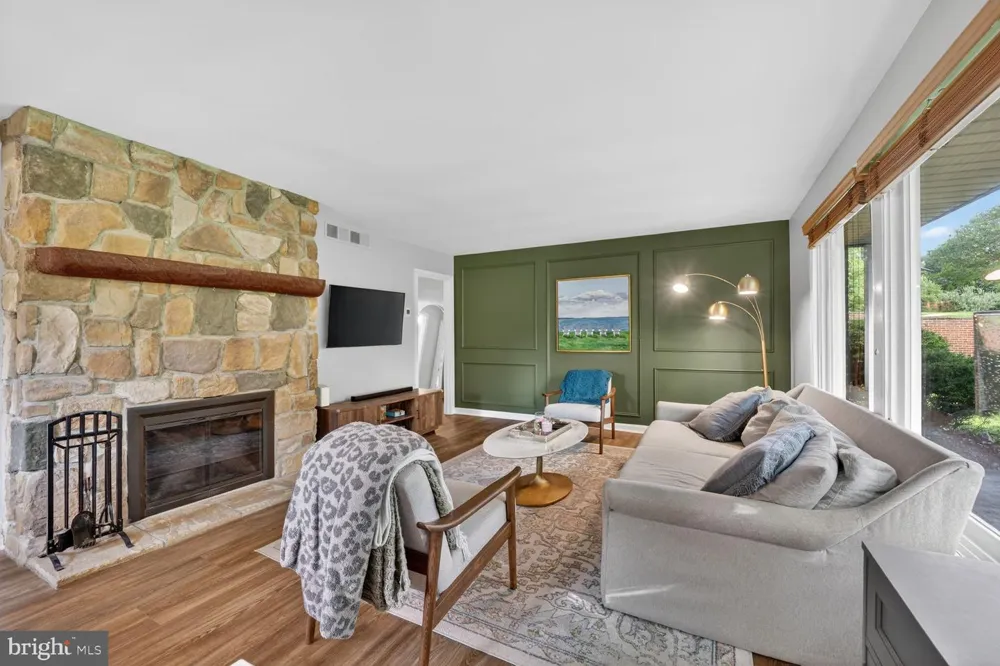 10123 CAPITOL VIEW AVENUE Silver Spring, MD 20910