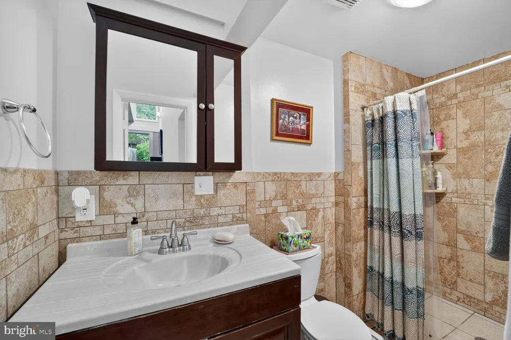 10123 CAPITOL VIEW AVENUE Silver Spring, MD 20910