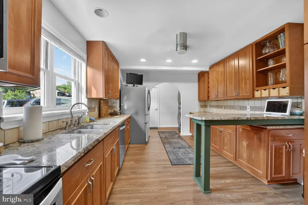 10123 CAPITOL VIEW AVENUE Silver Spring, MD 20910