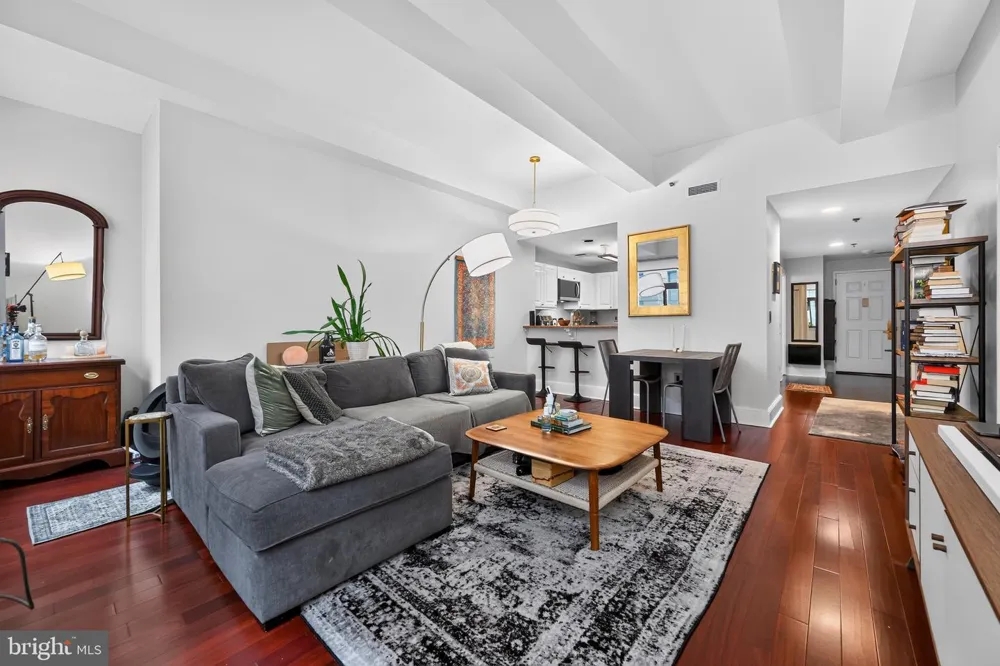1500 CHESTNUT STREET #10H Philadelphia, PA 19102