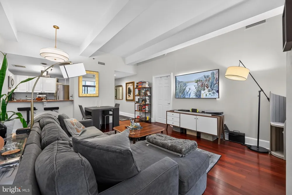 1500 CHESTNUT STREET #10H Philadelphia, PA 19102
