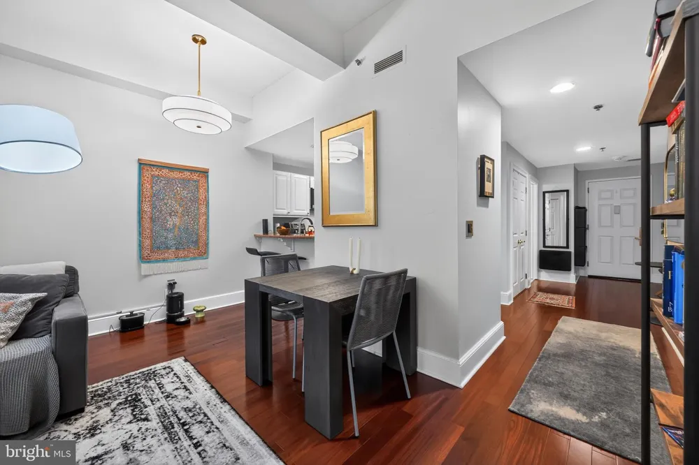 1500 CHESTNUT STREET #10H Philadelphia, PA 19102