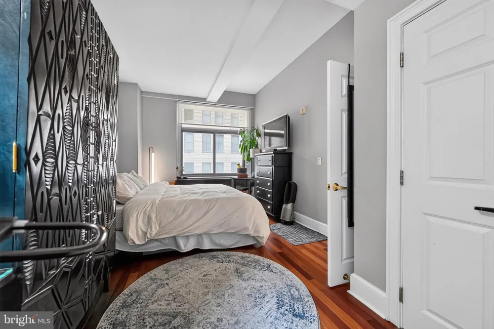 1500 CHESTNUT STREET #10H Philadelphia, PA 19102