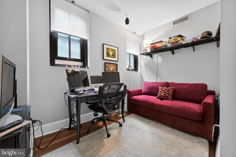 1500 CHESTNUT STREET #10H Philadelphia, PA 19102
