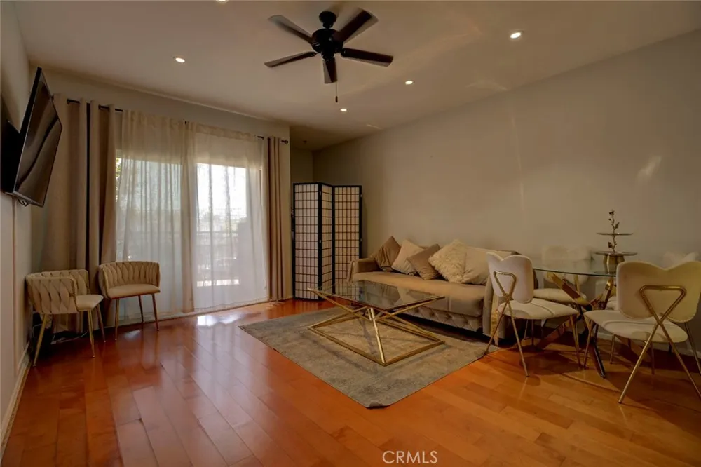 11124 Burbank Boulevard #101 North Hollywood, CA 91601