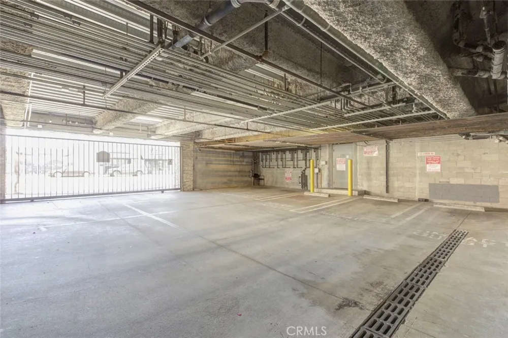 11124 Burbank Boulevard #101 North Hollywood, CA 91601