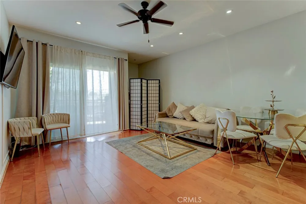 11124 Burbank Boulevard #101 North Hollywood, CA 91601