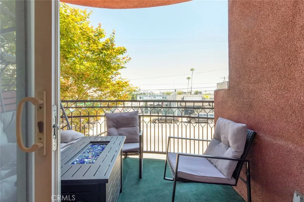 11124 Burbank Boulevard #101 North Hollywood, CA 91601