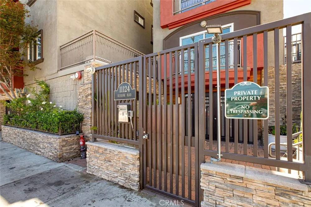 11124 Burbank Boulevard #101 North Hollywood, CA 91601