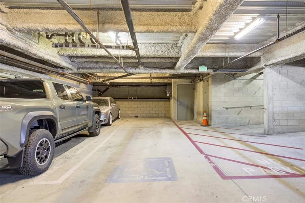 11124 Burbank Boulevard #101 North Hollywood, CA 91601